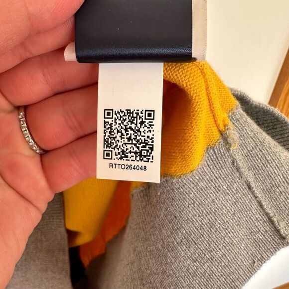 Tommy Hilfiger Men’s Modern Varsity Collegiate Color-block Crewneck Sweater - Picture 11 of 11